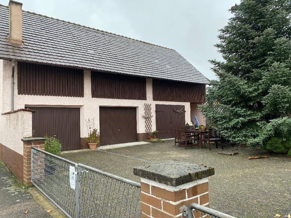 Immobilie in Karlsdorf-Neuthard - ### Zweifamilienhaus mit Nebengebäuden und Scheune ### - Bild 2