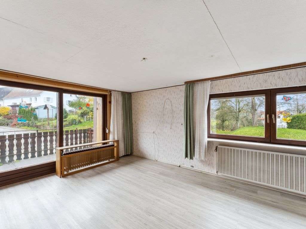 Immobilie in Ratshausen - Renovierungsbedürftiges Haus mit Grundstück - Bild 4