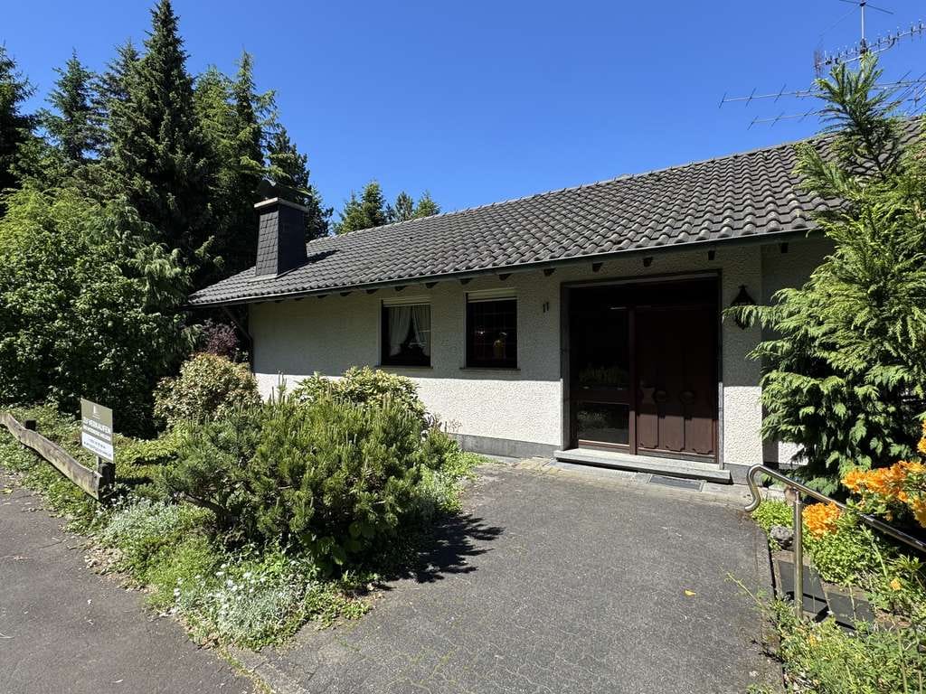 Immobilie in Pelm - Platz für viele Möglichkeiten: Mehrfamilienhaus in Pelm - Bild 1