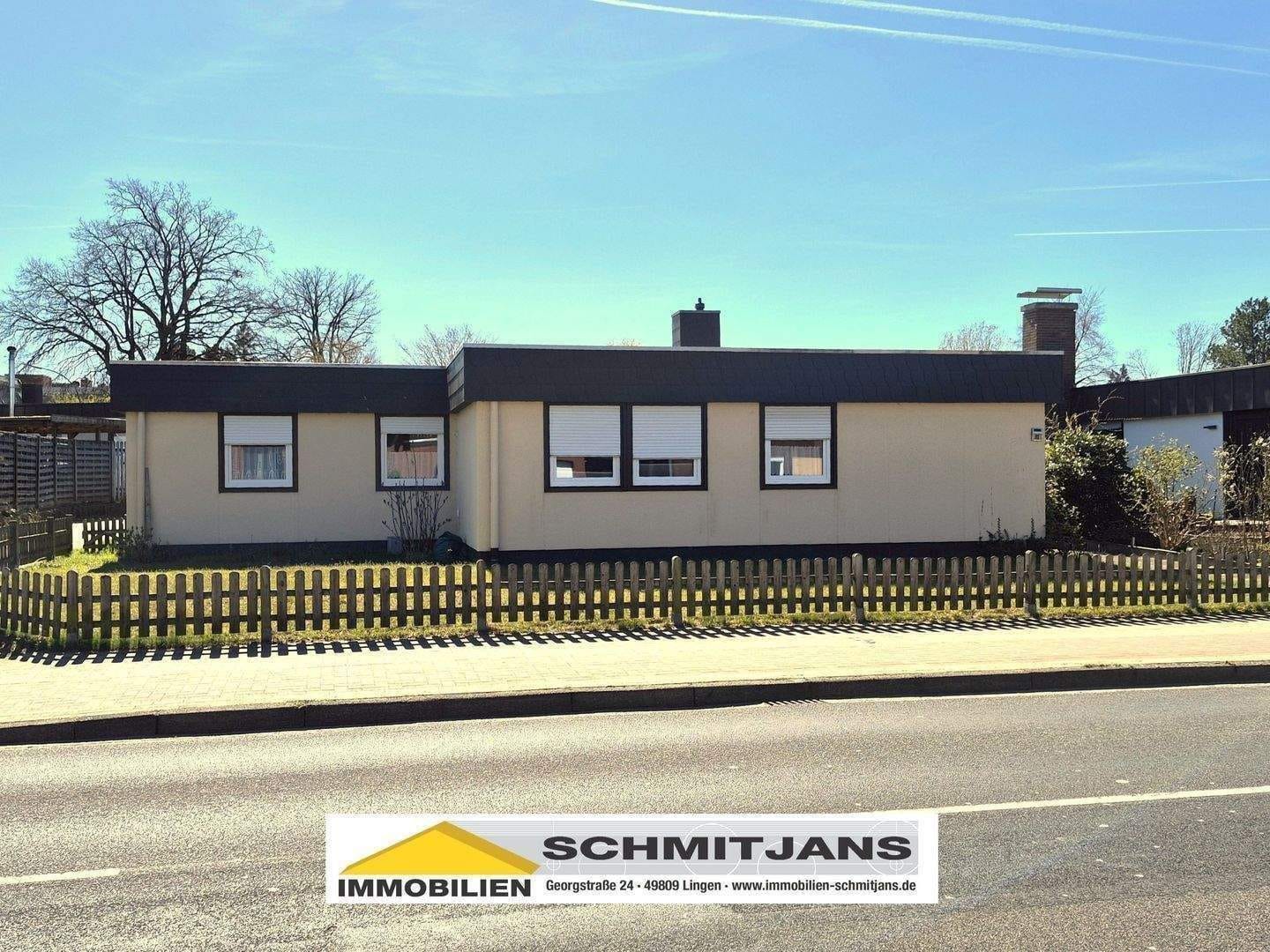 Immobilie in Lingen (Ems) - Gepflegter, ebenerdiger Winkelbungalow mit Garten, Keller und Garage - Bild 1