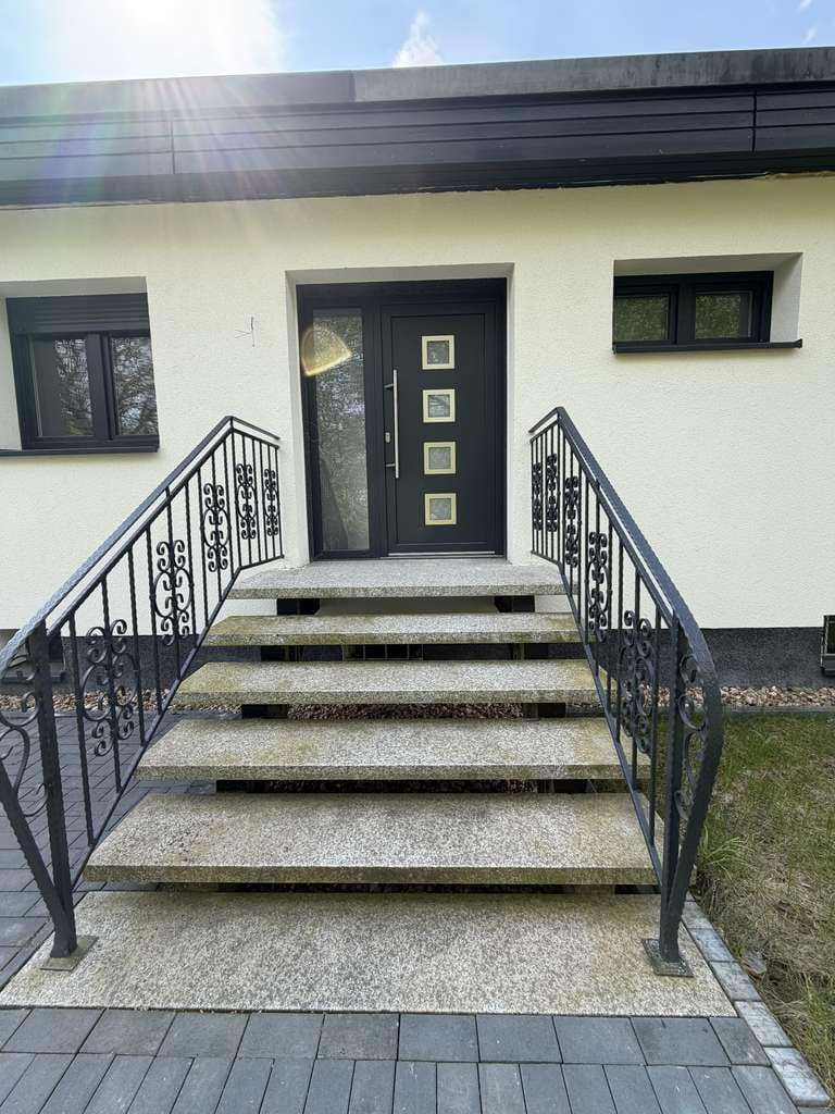 Immobilie in Lengede - Wohnen mit Charakter: Traumhafter Bungalow mit Einliegerwohnung in Lengede  - Bild 2