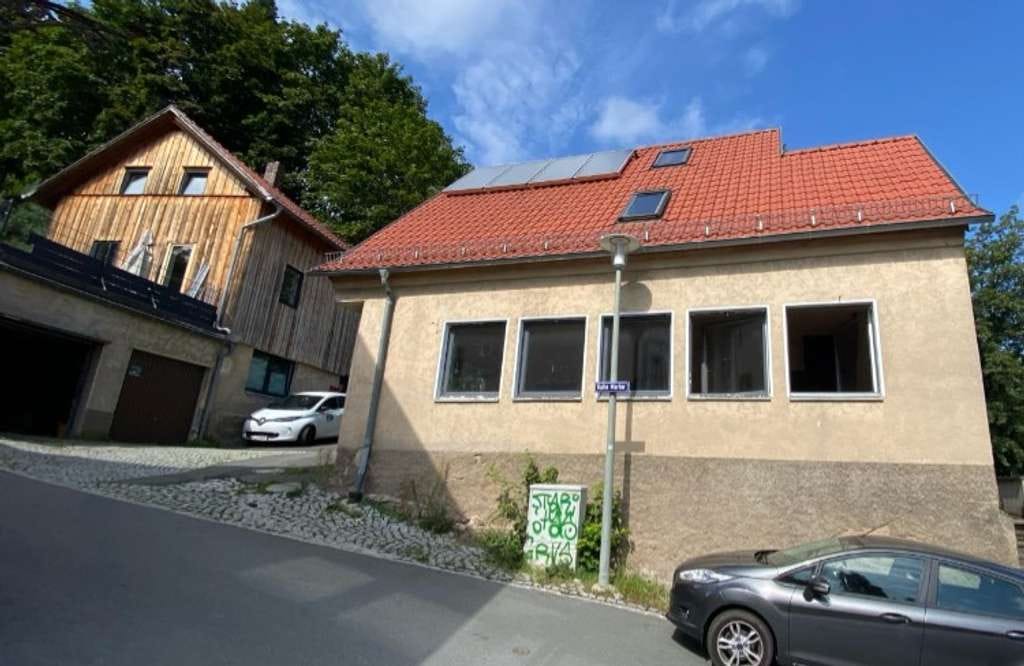 Immobilie in Kulmbach - Saniertes Einfamilienhaus mit Solaranlage in der Innenstadt mit ca. 7,8% Rendite - Bild 1