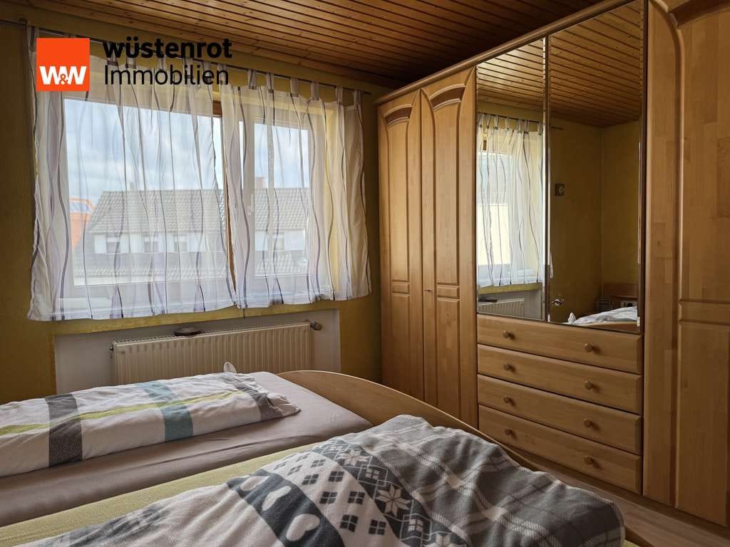 Immobilie in Engstingen - MEHRGENERATIONENHAUS MIT ZWEI WOHNUNGEN UND DOPPELGARAGE - Bild 4