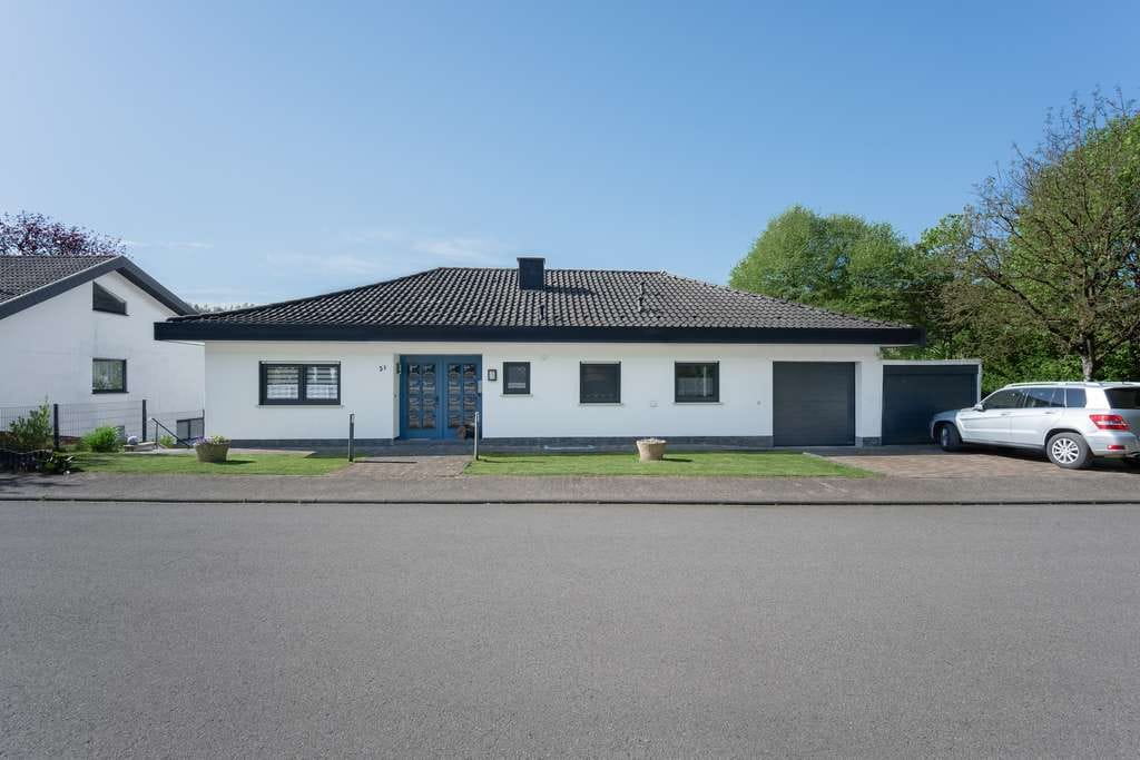 Immobilie in Wallhalben - Modernisiertes Einfamilienhaus mit Einliegerwohnung - Bild 0