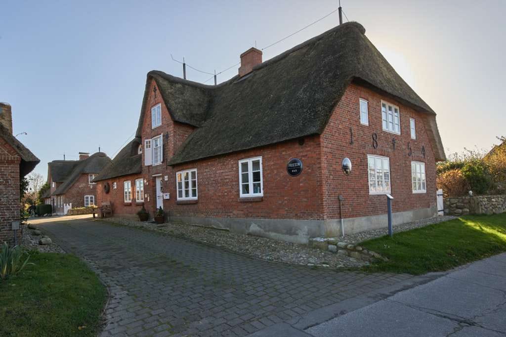 Immobilie in Oldsum - Kernsaniertes Kapitänshaus im Herzen von Oldsum! - Bild 4