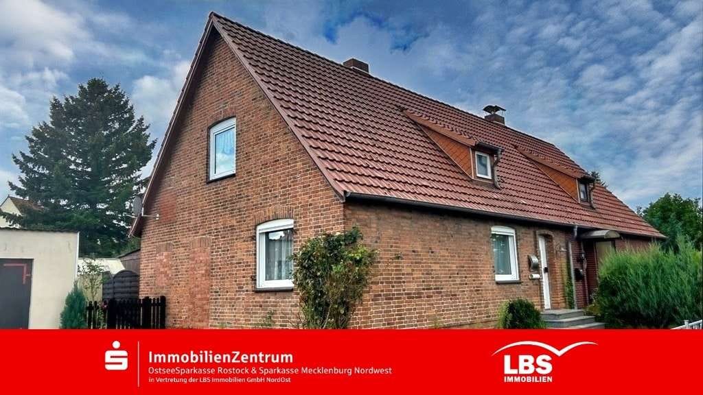 Immobilie in Güstrow - Charmantes Haus mit Gestaltungsspielraum - Bild 0