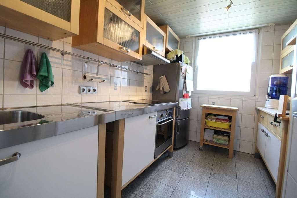 Immobilie in Waiblingen - Bezugsfreie 4,5-Zimmer-Wohnung mit Panoramablick & 2 TG-Stellplätzen in Waiblingen-Korberhöhe - Bild 2