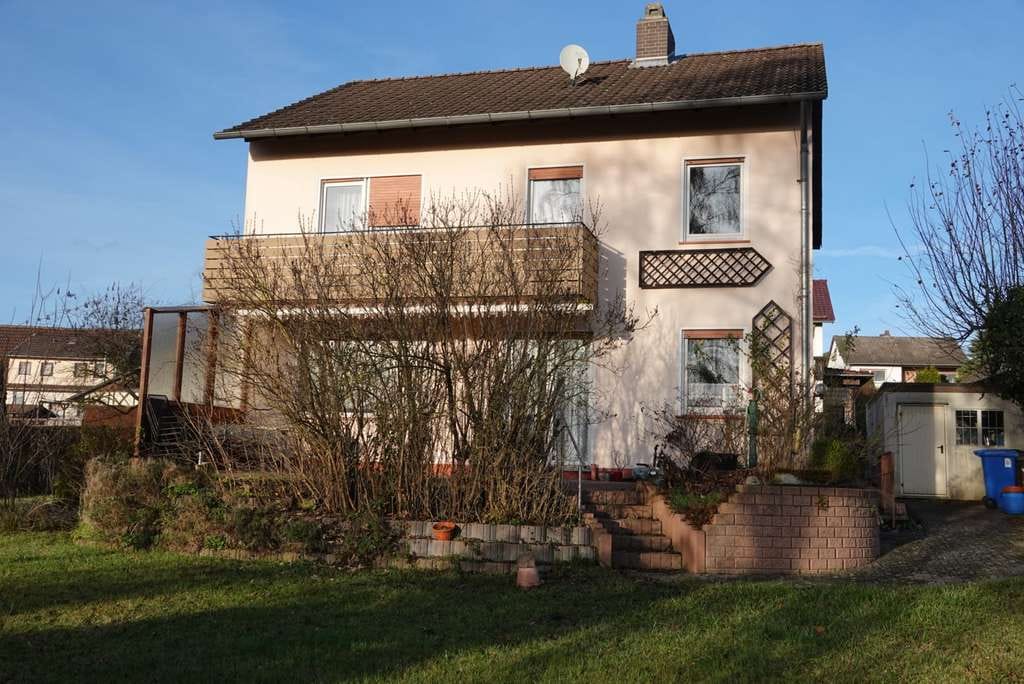 Immobilie in Eschwege - Einfamilienhaus mit Terrasse, Garten & Garage für die junge Familie in Eschwege / Niederhone - Bild 0