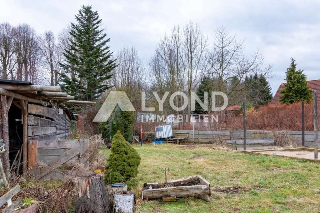 Immobilie in Hainichen - Großzügiges Wohnhaus mit Anbau, Garten, Pool und Bachlauf auf ca. 1.330 m² Grundstück - Bild 3