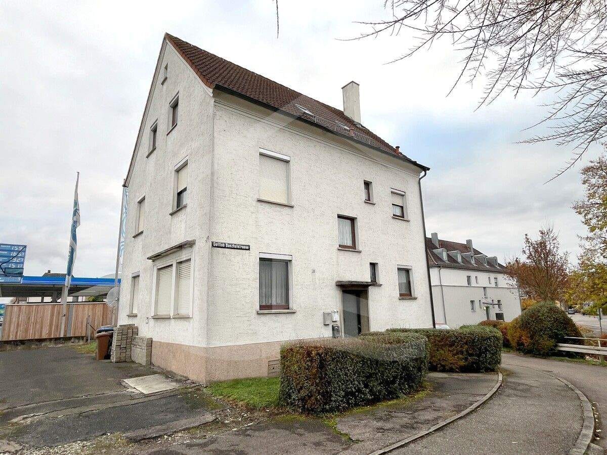 Immobilie in Neckarsulm - Kernsanierungsobjekt in Neckarsulm - Mehrgenerationenhaus mit 3 Wohneinheiten mit viel Potenzial - Bild 0