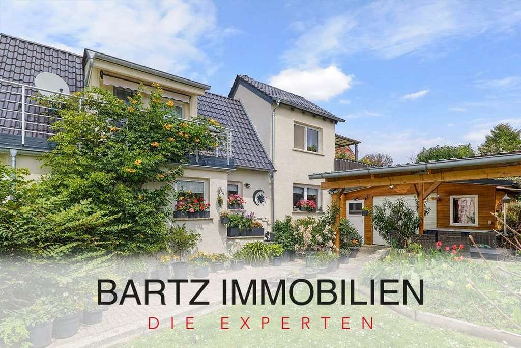 Immobilie in Insheim - Exklusive Wohlfühlimmobilie mit traumhaftem Garten, Pool und Terrasse - Bild 0