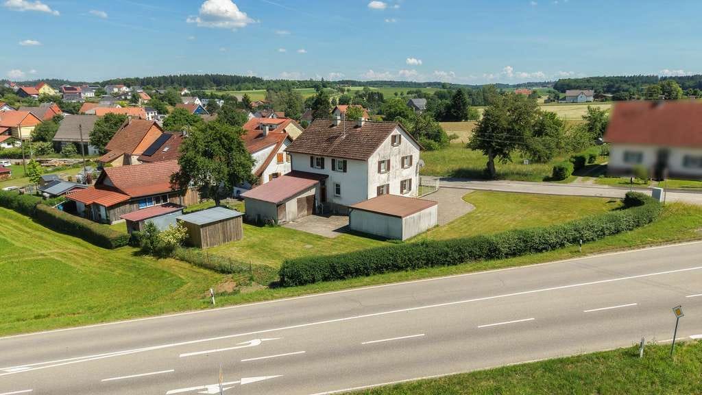 Immobilie in Wald - Großzügiges Wohnhaus mit außergewöhnlichem Raumangebot - Bild 1