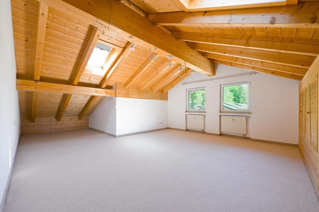 Immobilie in Wallgau - Maisonette-Dachgeschosswohnung mit Hauscharakter und Alpenblick. - Bild 3