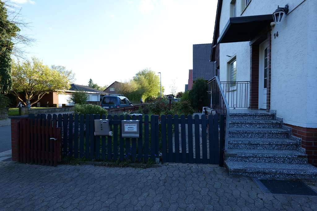 Immobilie in Peine - Großzügiges Zweifamilienhaus 
zur Selbstnutzung oder 
als Kapitalanlage - Bild 1