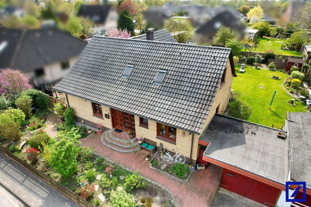Immobilie in Blender - Einfamilienhaus mit Wohlfühlgarten und vielseitig nutzbarem Obergeschoss
 - Bild 1