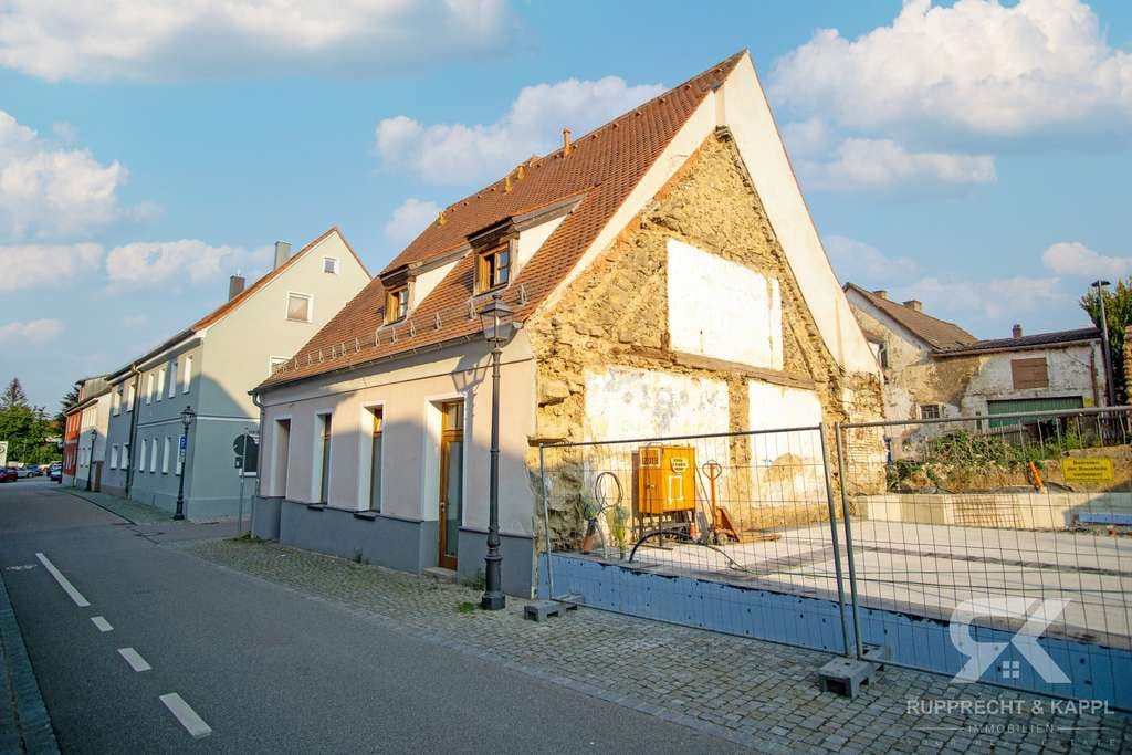 Immobilie in Vohenstrauß - Staat als Mieter: Renditestarkes Mehrfamilienhaus mit langfristiger Sicherheit und knapp 9% Rendite - Bild 1