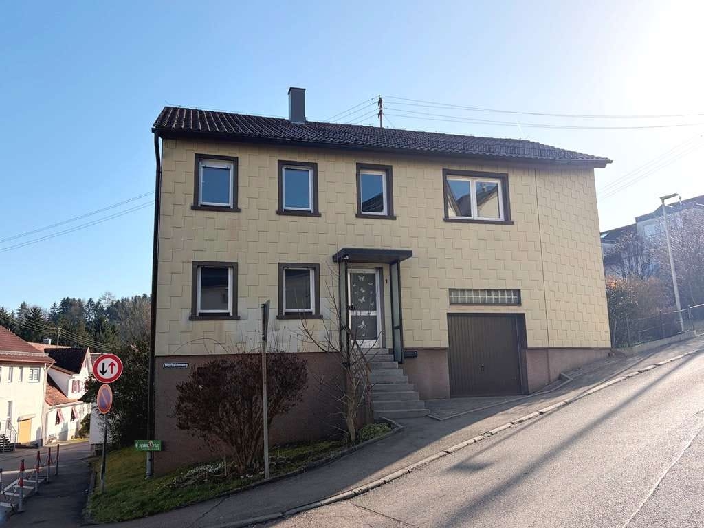 Immobilie in Albershausen - Ihr Projekt mit Zukunft: Zweifamilienhaus auf 648 m² Grundstück in Albershausen - Bild 0