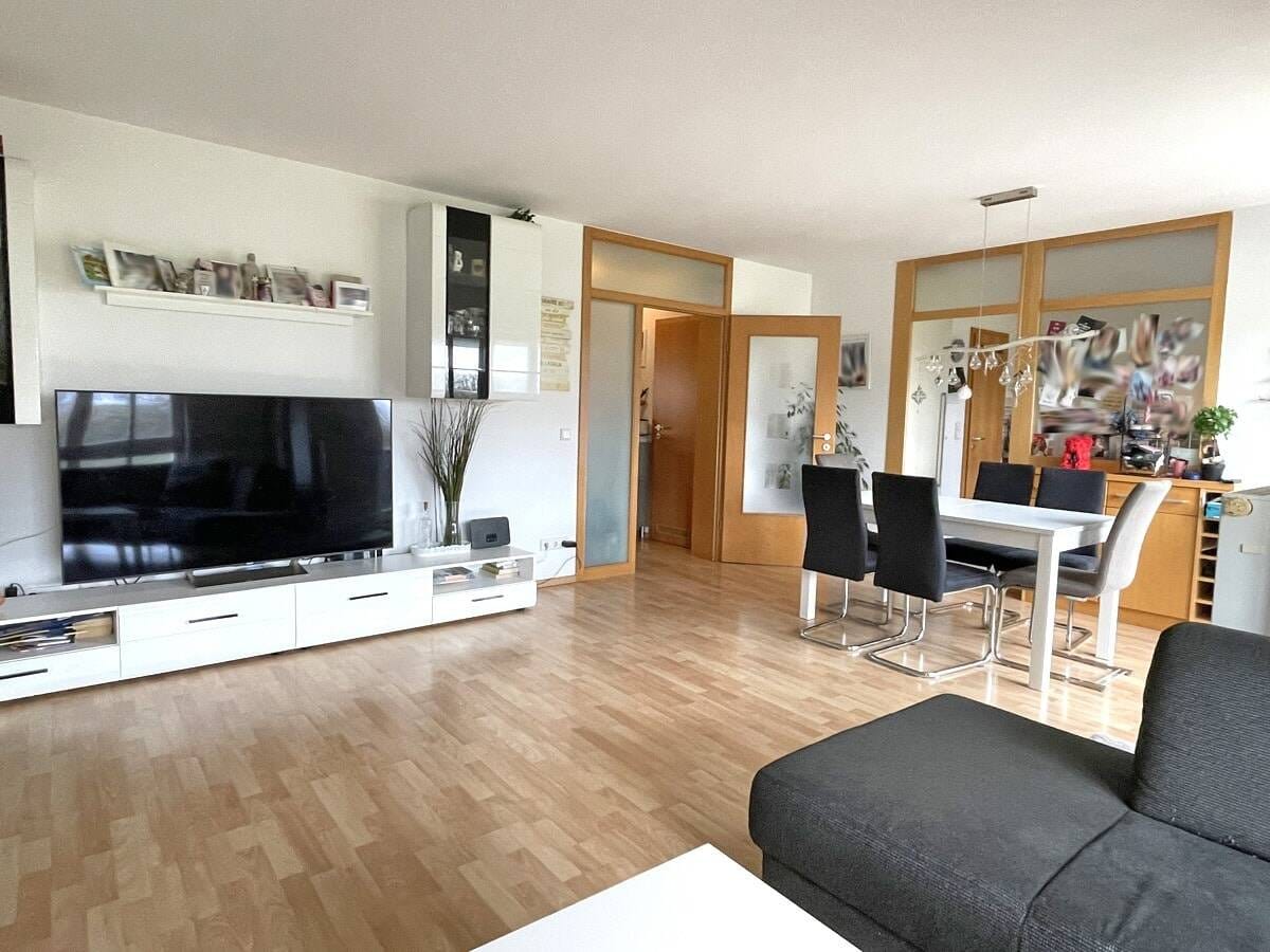 Immobilie in Schwabach - Gepflegte 4-Zimmer-Eigentumswohnung in Schwabach (Erbpacht) - Bild 2