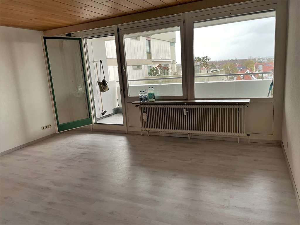 Immobilie in Fellbach - Zentrale 1-Zimmer-Wohnung mit grossem Balkon - Bild 1