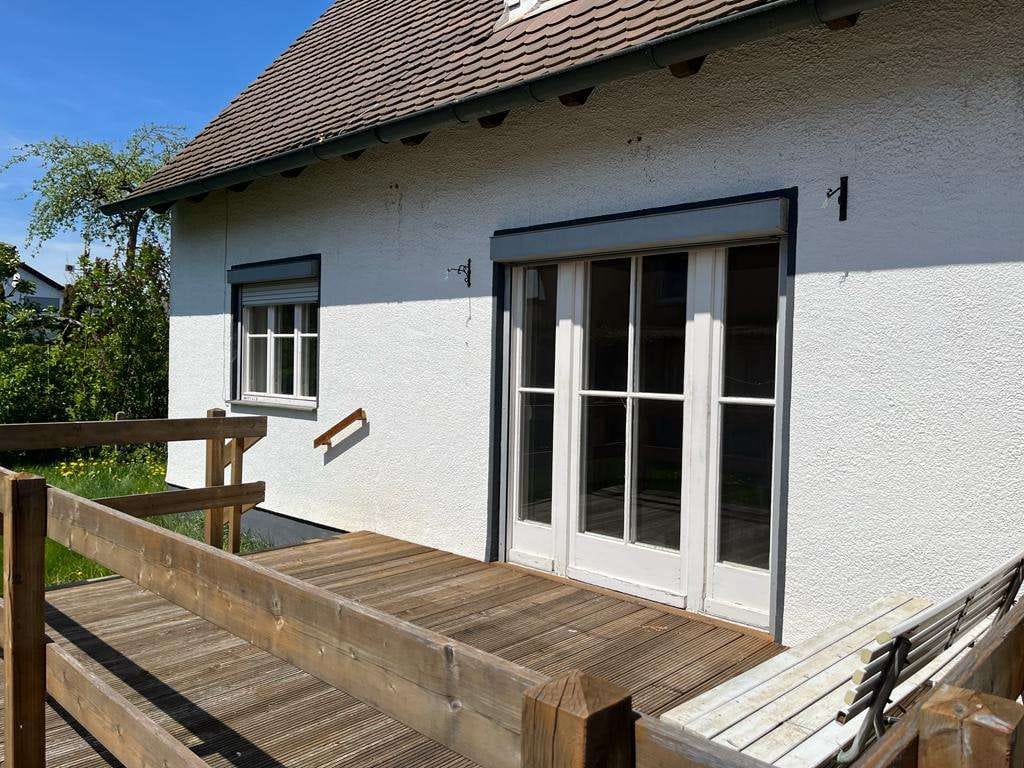 Immobilie in Kühbach - Sanierungsbedürftiges Haus / Bauplatz für Doppelhaushälfte – vermietet, 1,5 Jahre Restlaufzeit - Bild 0