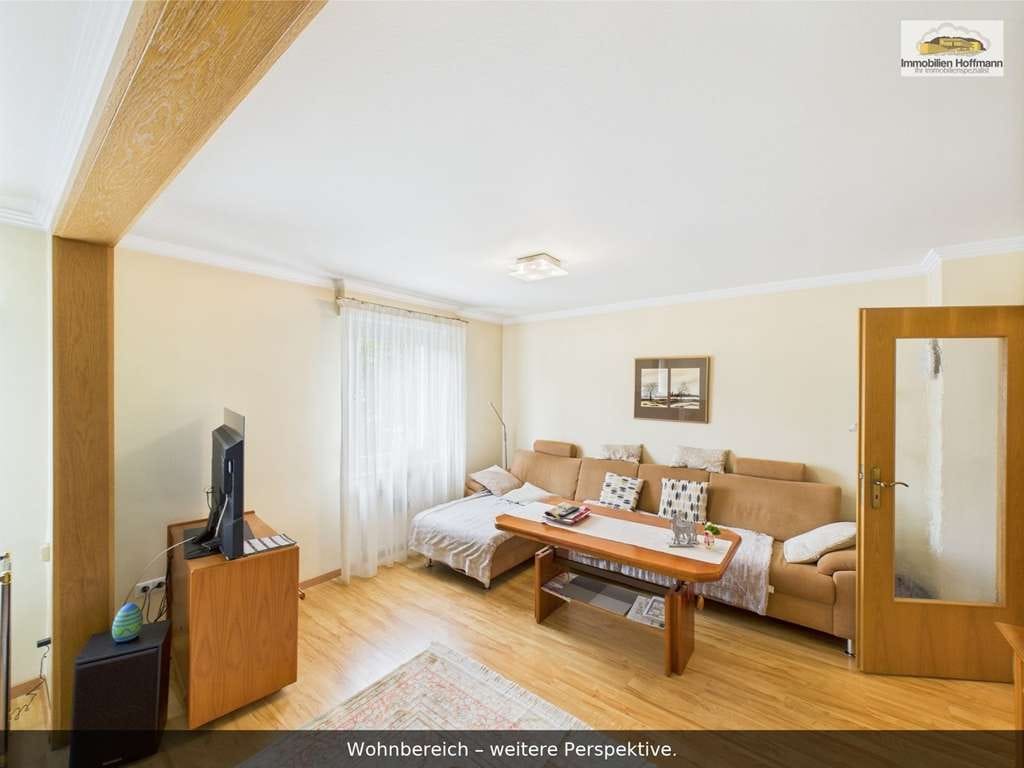 Immobilie in Hösbach - Familienparadies in Hösbach | 215 m² Wfl. | 9 Zimmer | Wintergarten | 2 Garagen - Bild 2