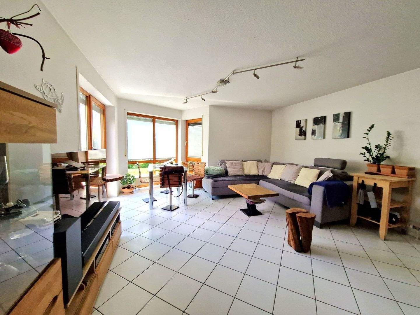 Immobilie in Dettingen unter Teck - Beziehbare 3 Zimmer Erdgeschosswohnung mit Garten - Bild 3