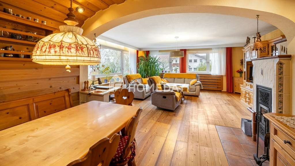 Immobilie in Lalling - Großzügiges EFH auf 3.514 m² Grundstück mit Terrasse, Doppelgarage & viel Platz zum Entfalten - Bild 3