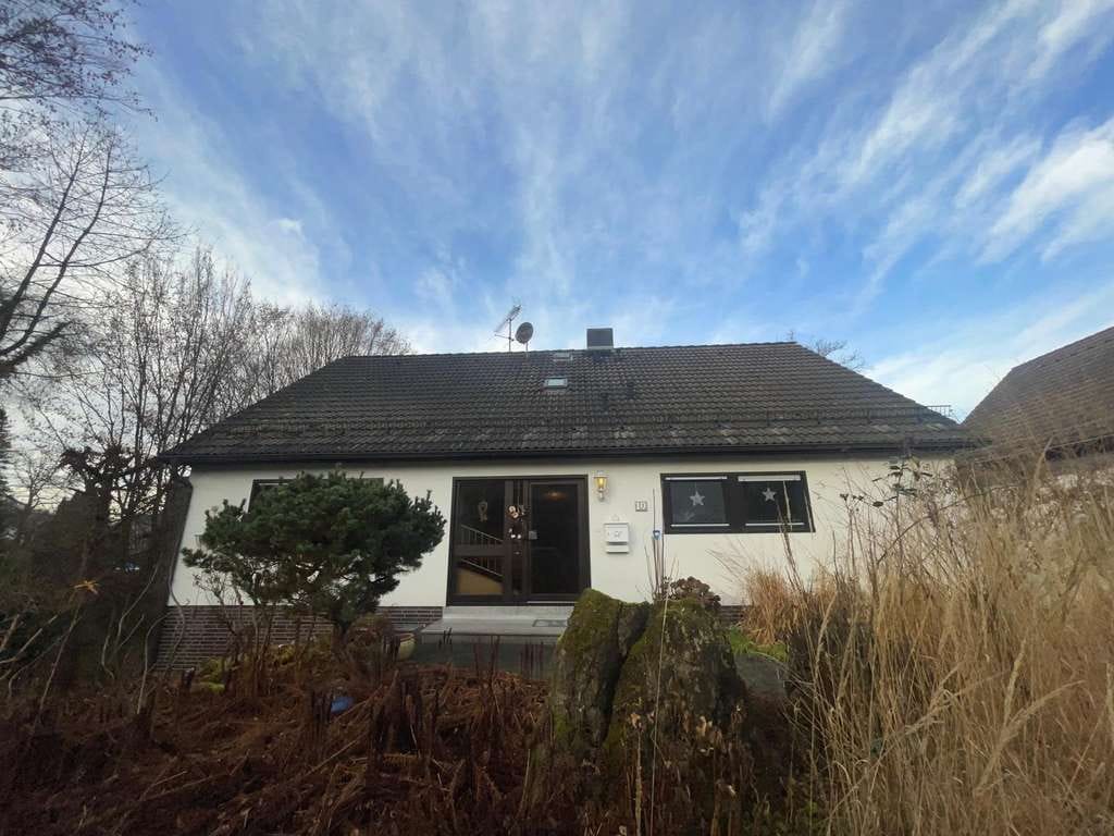 Immobilie in Nümbrecht - Großzügiges Einfamilienhaus mit Einliegerwohnung und traumhaftem Garten in Nümbrecht-Breunfeld! - Bild 0