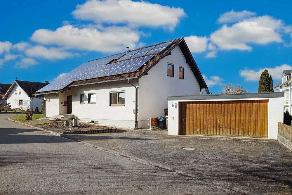Immobilie in Ertingen - Großzügiges Ein- bis Zweifamilienhaus mit ELW im UG - Bild 2