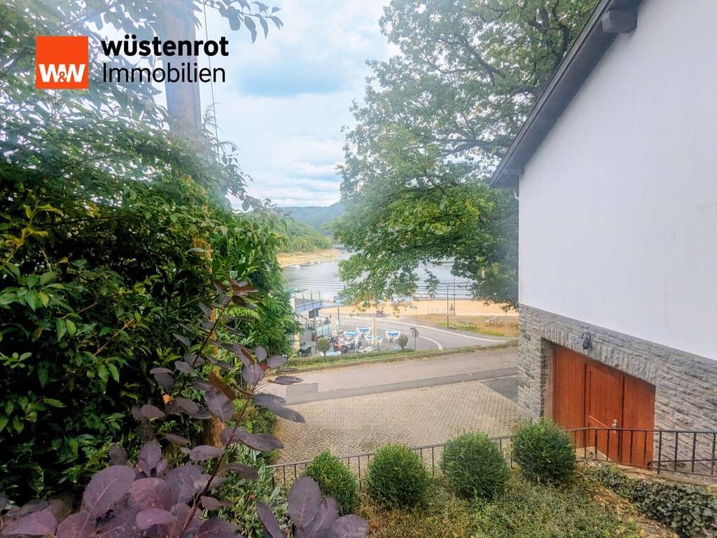 Immobilie in Simmerath - Mehrfamilienhaus mit Seeblick – Wertbeständige Kapitalanlage in Traumlage der Eifel - Bild 1