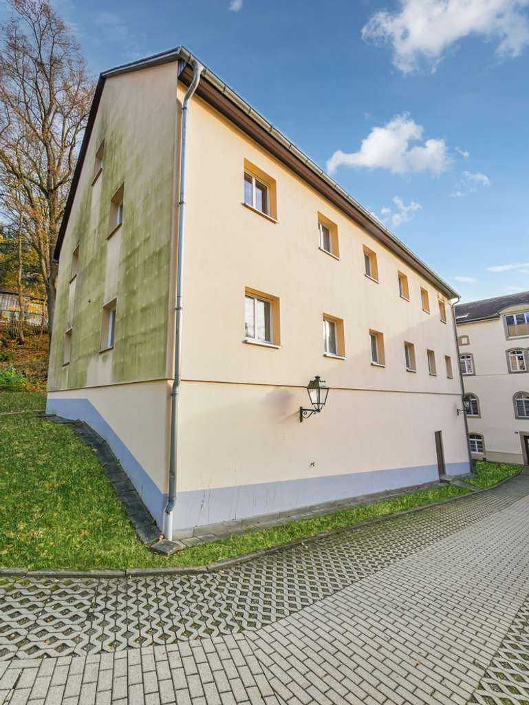 Immobilie in Sebnitz - +Reizvolle Kap-Anl.: Vermietetes ETW-Paket mit Stellplätzen & Zentrumslage im Erholungsort Sebnitz!+ - Bild 1