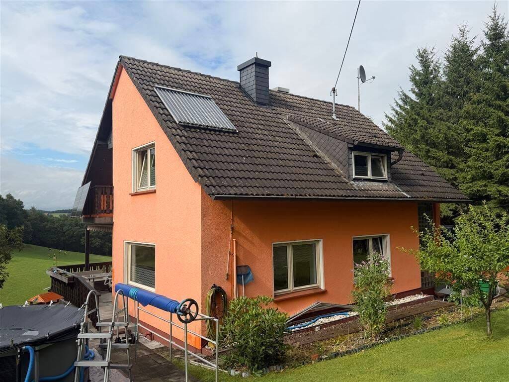 Immobilie in Bitzen - Wissen-Bitzen! Einfamilienhaus in Ortsrandlage mit Aussicht, Top Zustand! - Bild 0