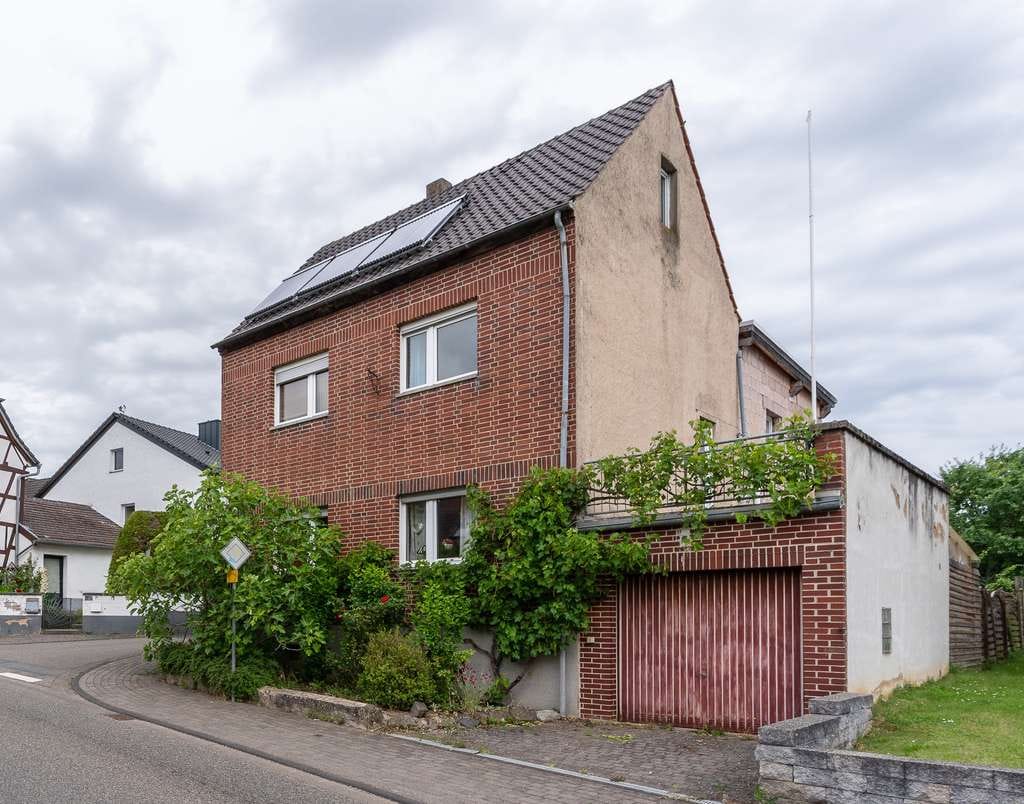 Immobilie in Grafschaft - Ländliche Freiheit in Ihrer Schönsten Form - Freistehendes Einfamilienhaus mit weiten Wiesenflächen - Bild 0