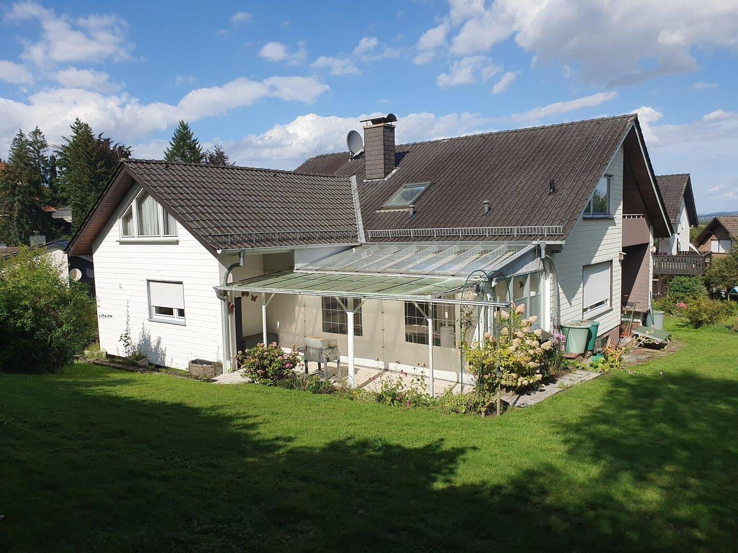 Immobilie in Detmold - Frühjahrsangebot. Einfamilien-Wohnhaus mit Einliegerwohnung u. Garagengebäude mit Carport in Detmold - Bild 3