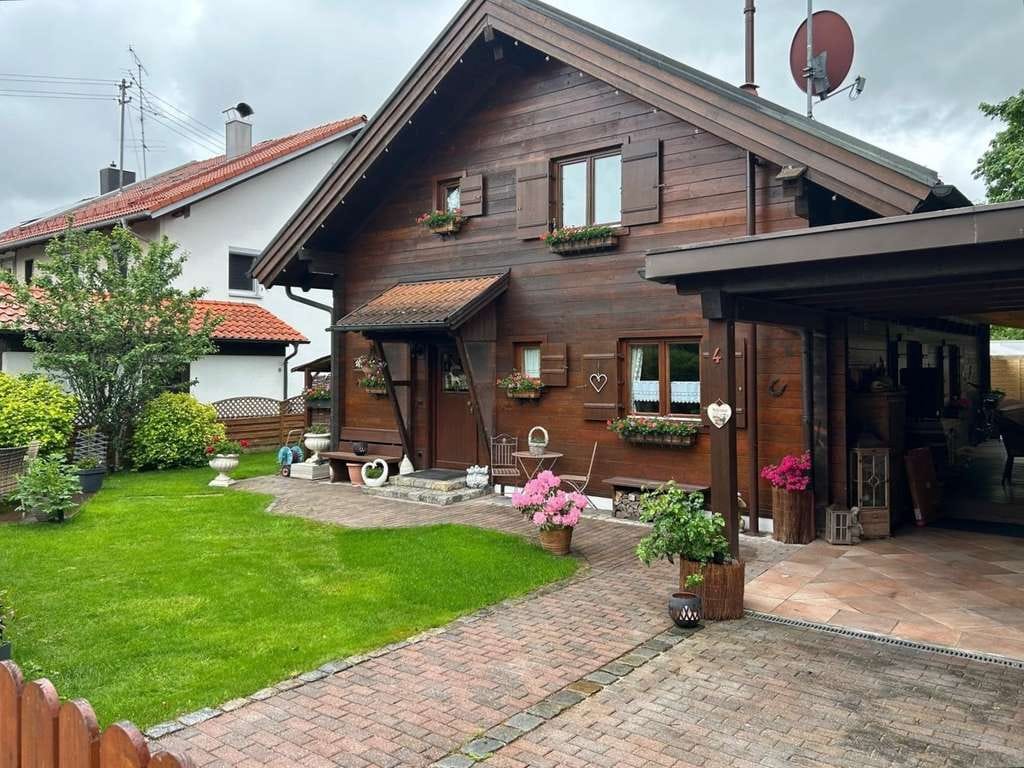 Immobilie in Feldkirchen - Standard kann jeder - Level up Living mit Pool - Bild 0