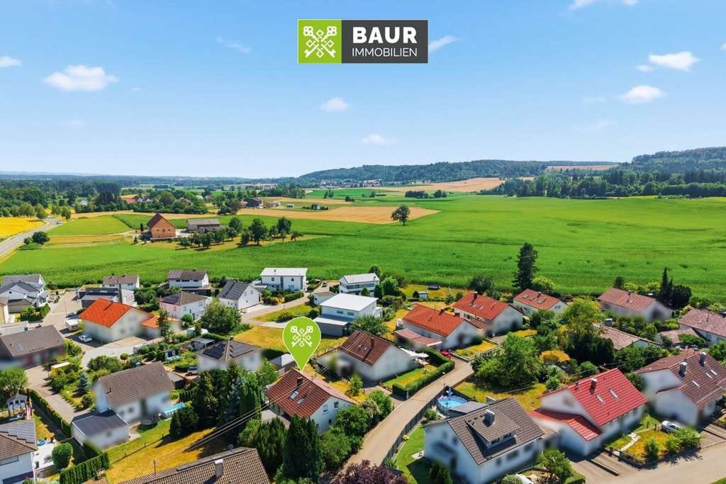 Immobilie in Bad Schussenried - Großzügiges Familienheim mit Potenzial und sonnigem Wintergarten in Bad Schussenried - Bild 1