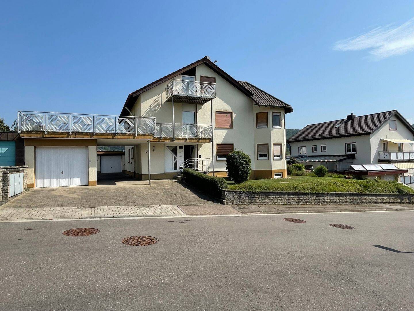 Immobilie in Emmendingen - Attraktives 3-Familienhaus in Emmendingen-Mundingen - ideal für Mehrgenerationen oder Kapitalanlage - Bild 0