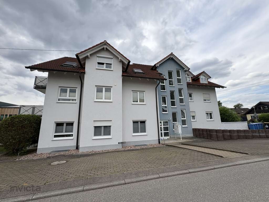 Immobilie in Aldingen - Gepflegte Wohnung mit Balkon & TG-Stellplatz in Aldingen-Aixheim - Bild 0