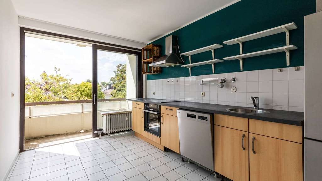 Immobilie in Aschheim - Ideal für Investoren wie Selbstnutzer: top geschnittene Fünf-Zimmer-Balkonwohnung - Bild 4