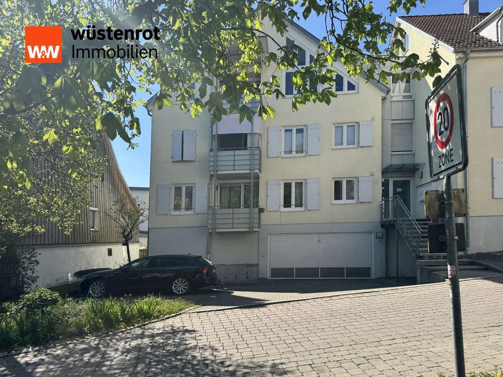 Immobilie in Empfingen - Einziehen oder investieren – 2-Zimmer-Wohnung mit Balkon und Tiefgaragenstellplatz - Bild 0
