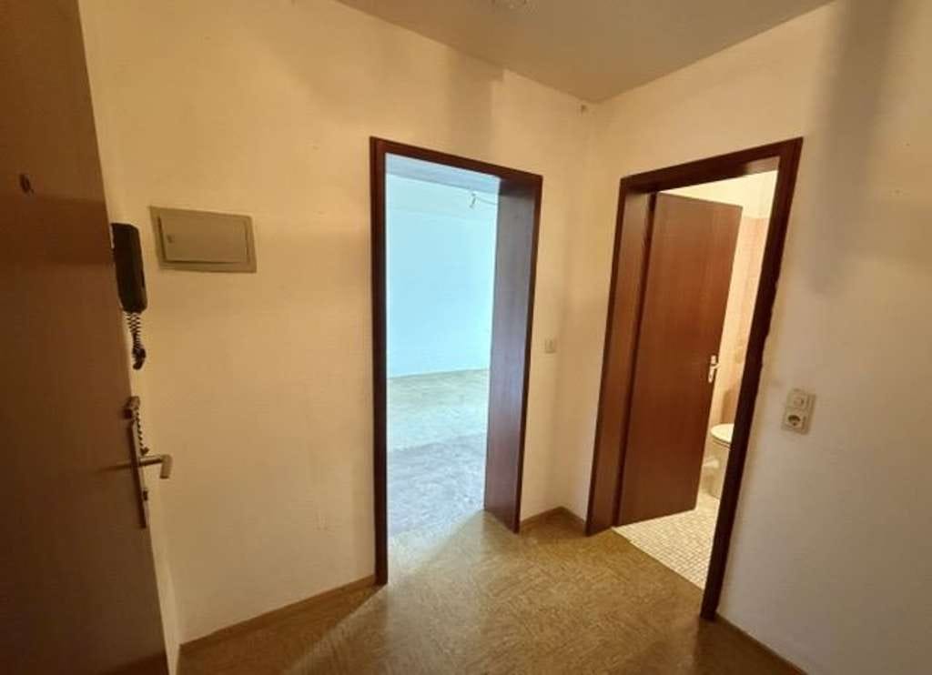 Immobilie in Neustadt an der Weinstraße - 1-Zimmer-Eigentumswohnung mit Balkon in Neustadt / Lachen-Speyerdorf - Bild 2