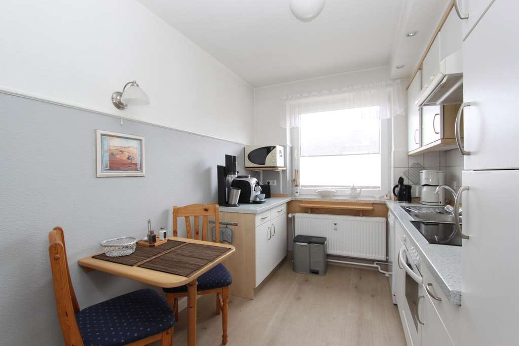 Immobilie in Hörnum (Sylt) - renovierte 3 Zi. Whg. mit Westbalkon im Ortskern - Bild 4