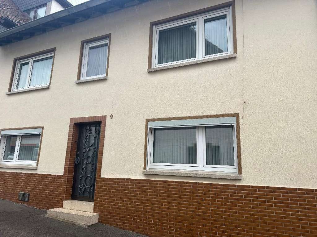 Immobilie in Marnheim - Großes Einfamilienhaus mit Garage und Garten - Bild 1