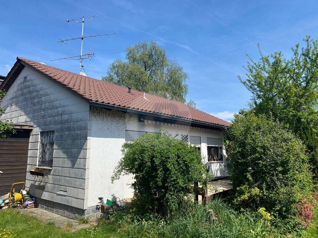Immobilie in Aldersbach - SONNIGER BUNGALOW 
MIT POTENZIAL 
 - Bild 1