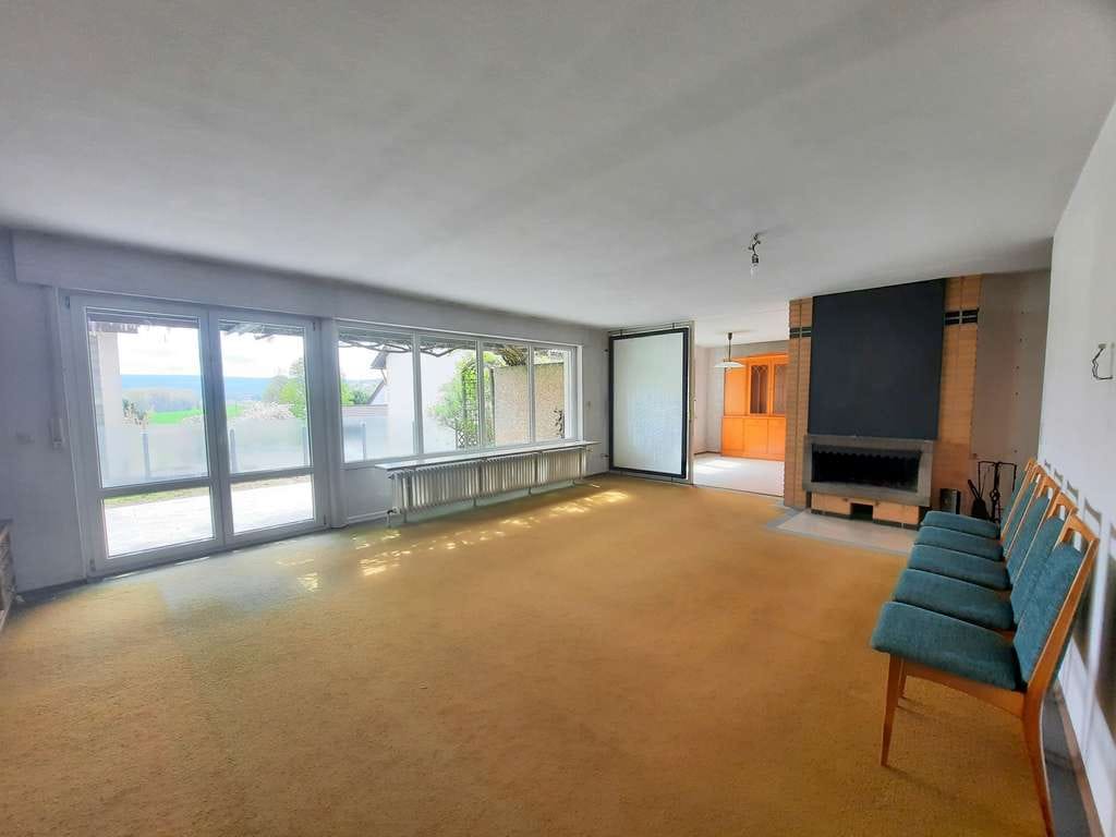 Immobilie in Kämpfelbach - Familien aufgepasst: Großes Einfamilienhaus mit toller Grundstücksfläche !!! - Bild 1