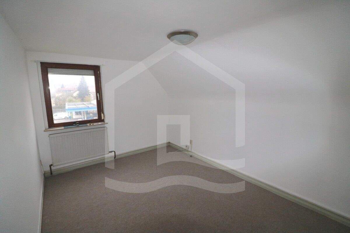 Immobilie in Neckarsulm - Kernsanierungsobjekt in Neckarsulm - Mehrgenerationenhaus mit 3 Wohneinheiten mit viel Potenzial - Bild 4