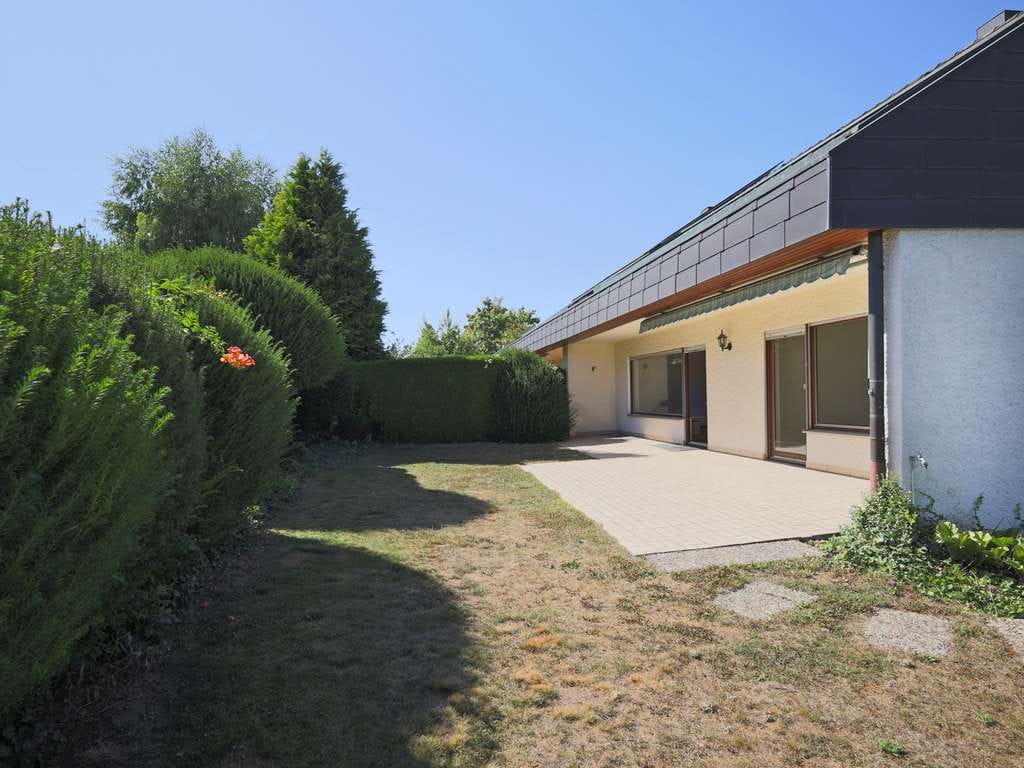 Immobilie in Nufringen - Großzügiges Haus mit viel Platz und schönem Garten in Nufringen - Bild 0