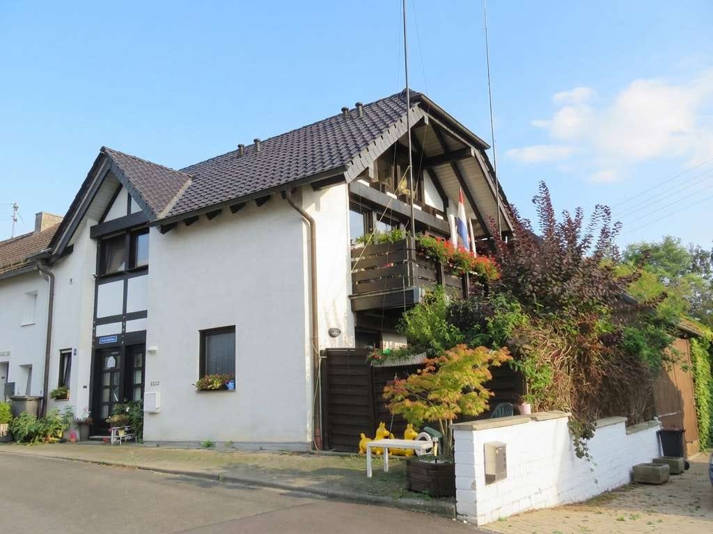 Immobilie in Much - Much: Charmantes Einfamilienhaus mit Terrasse für clevere Kapitalanleger - Bild 0