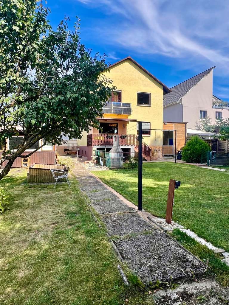 Immobilie in Einhausen - Perfekt für das Mehrgenerationenprojekt - zwei Einfamilienhäuser mit großzügigem Garten - Bild 2