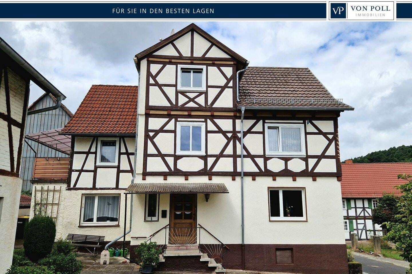 Immobilie in Herleshausen - Gepflegtes Einfamilienhaus mit Obstgarten und Scheune - Bild 0